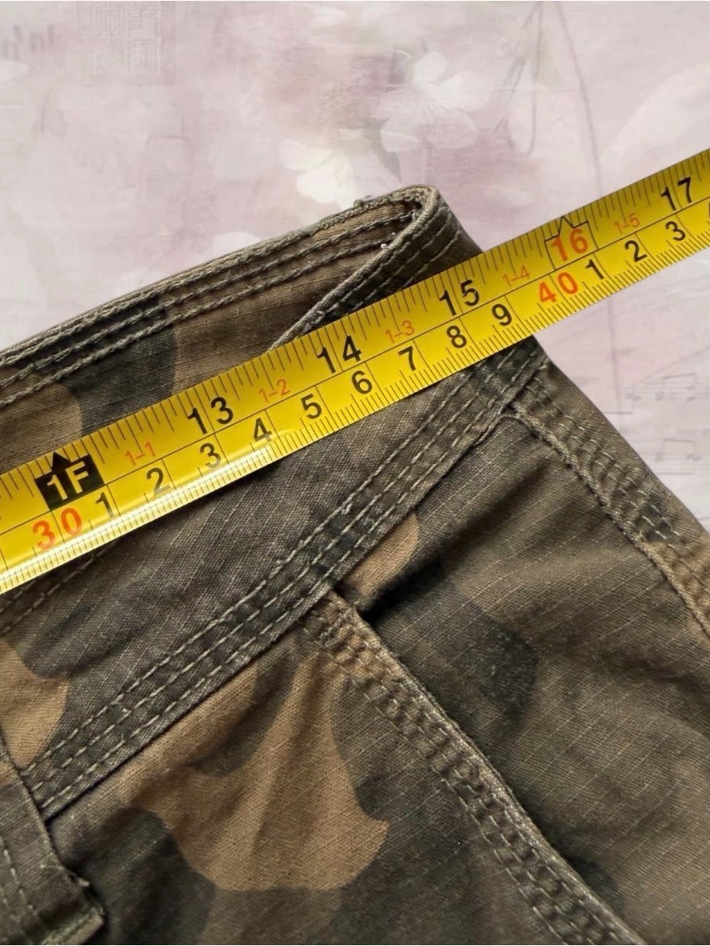INC Camo Utility Cargo Capris - Olive Green - Picture 5 of 6